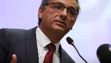 توفان ارهورمان - رادیو قبرس